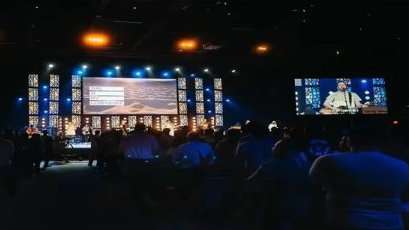 church led screen price feature pic