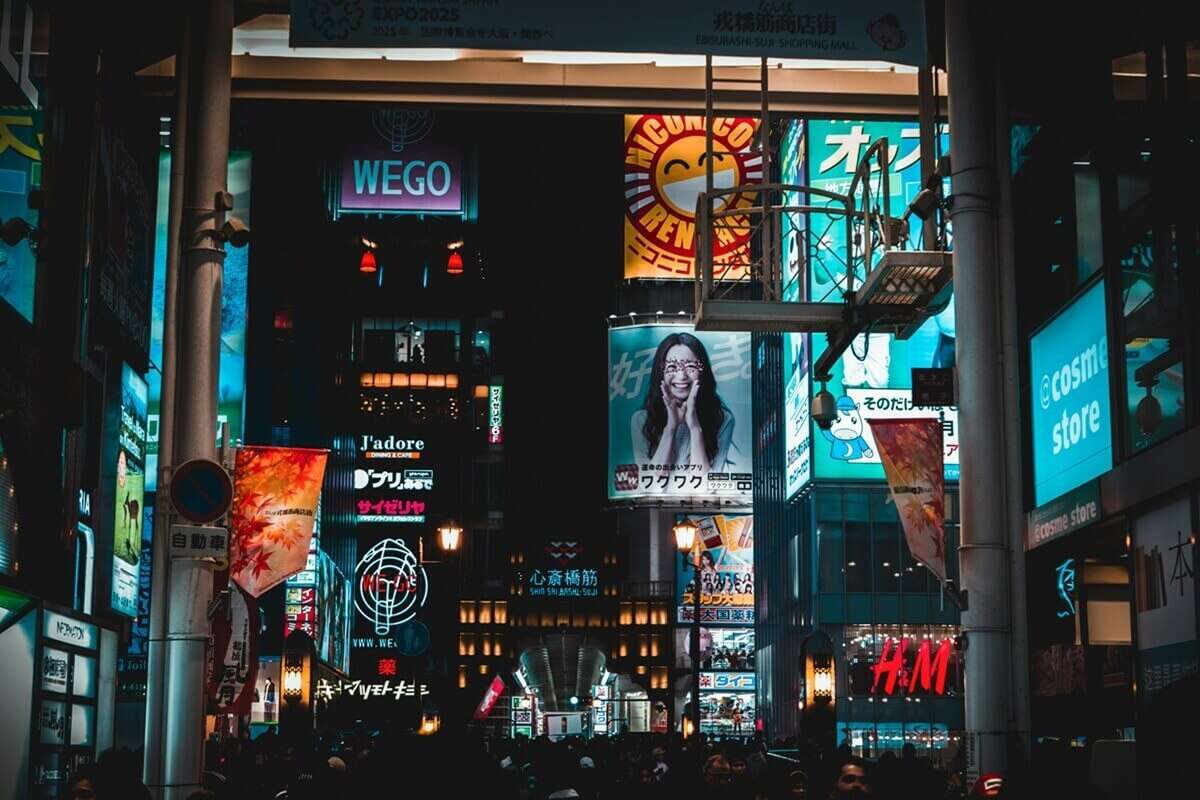 LED Advertising Display - Featured